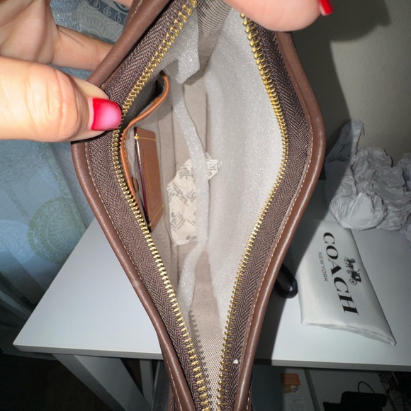 Coach curve zip bag - Picture 7 of 12